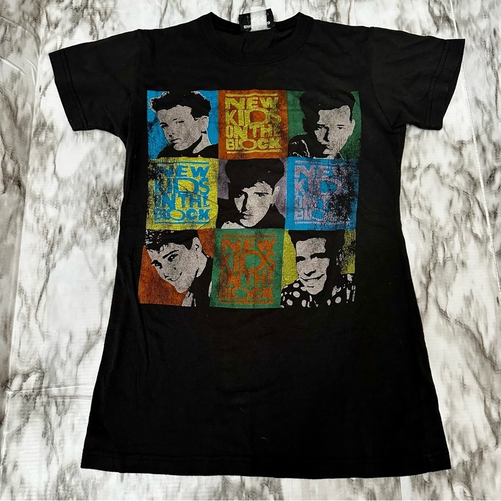 Junk Food Clothing Black Graphic Baby Tee Shirt NKOB Hanging Tough Vintage Vibes - Picture 2 of 8